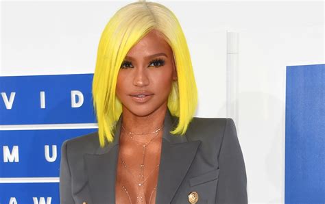 Cassie Poses Nude In Stunning New Instagram Photos